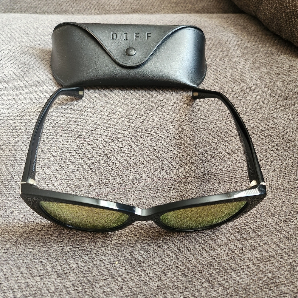 Diff Sunglasses - image 2